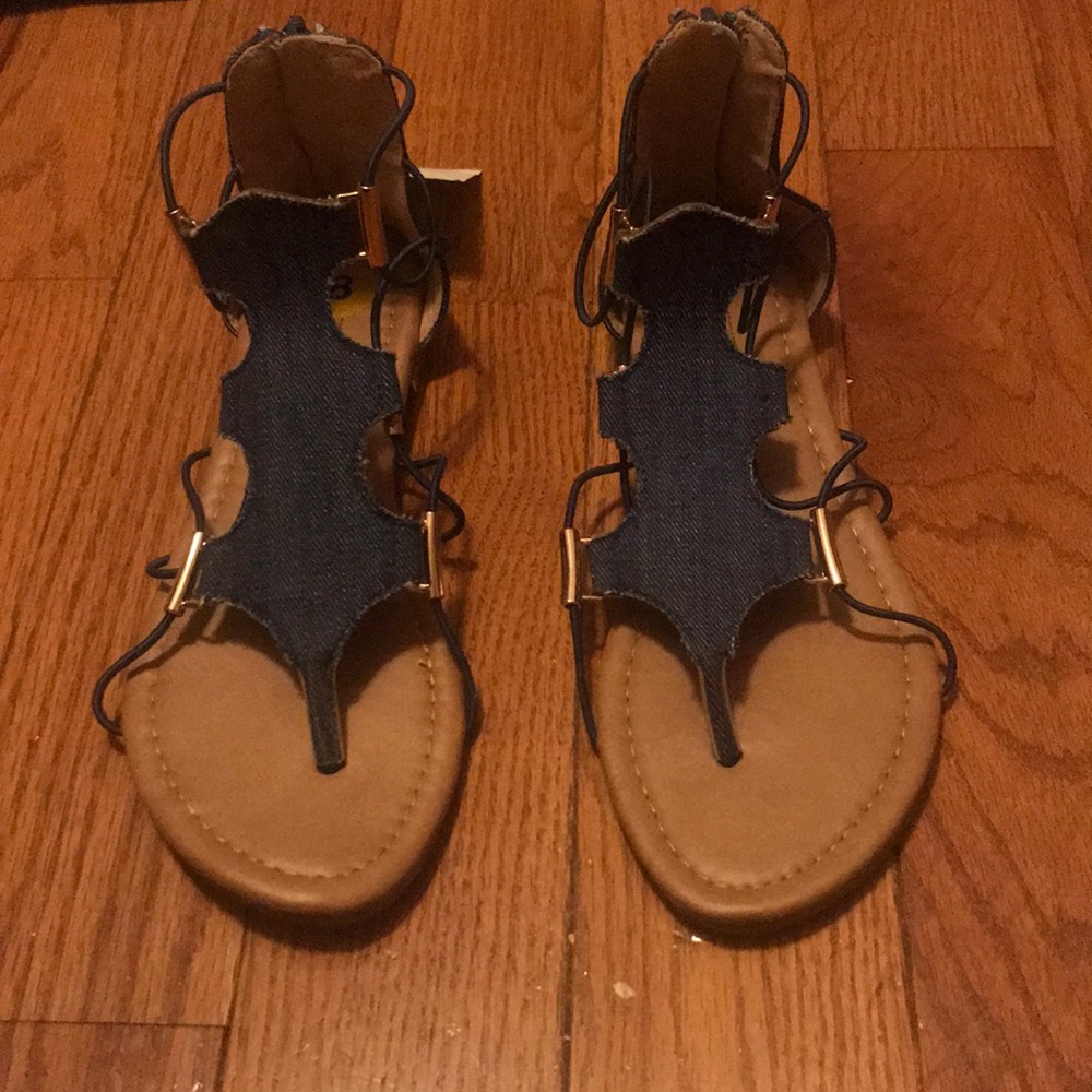 NEVER WORN DENIM SANDALS